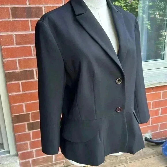 🇨🇦 Femme Black Fitted Blazer PTP 19” SZ 38 Canadian - Picture 11 of 13